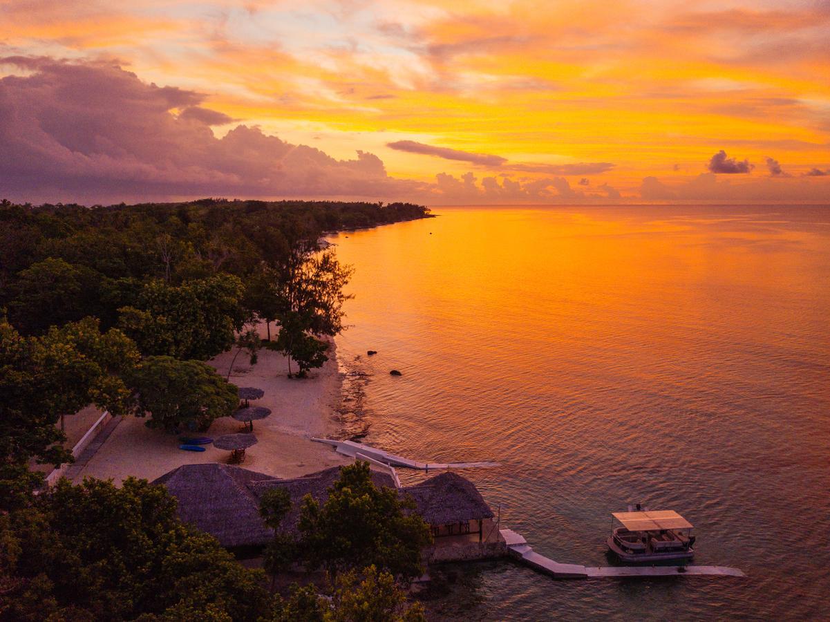 Coco Beach Resort Port Vila Bagian luar foto
