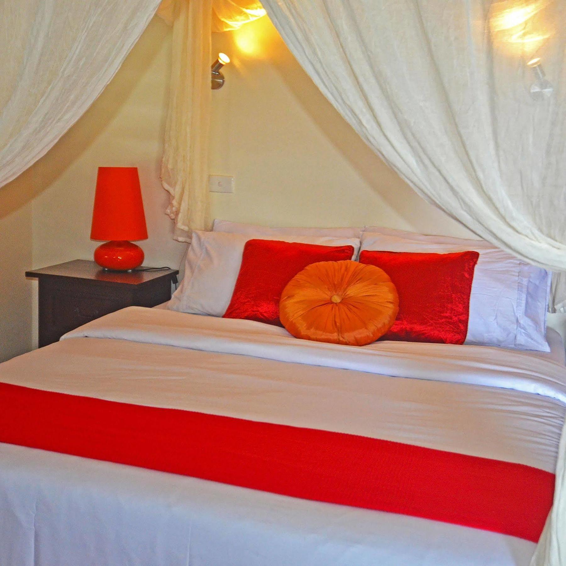 Coco Beach Resort Port Vila Bagian luar foto