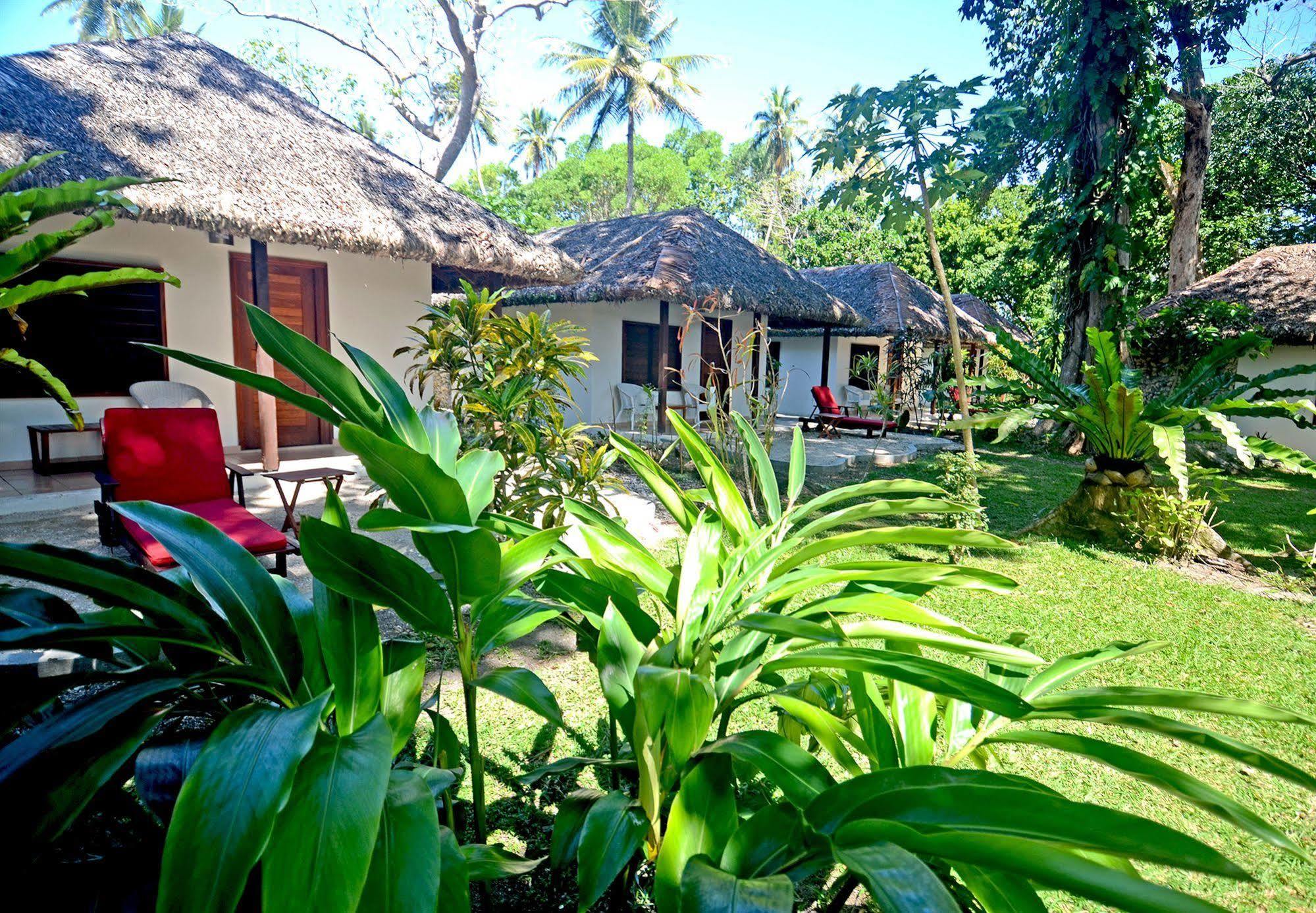 Coco Beach Resort Port Vila Bagian luar foto